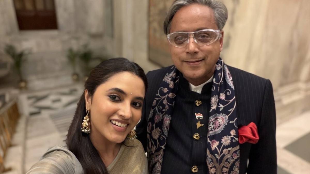 कौन है वो हसीना, जिसकी फोटो खींचने बिजी थे शशि थरूर, कजरारी आंखों से बनाती हैं दीवाना