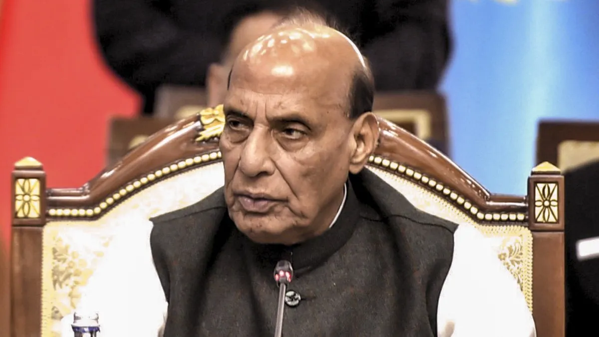 'भारत आईटी के लिए जाना जाता है और पाकिस्तान आतंकवाद के लिए', रक्षा मंत्री राजनाथ सिंह ने पाकिस्तान को जमकर धोया Rajnath Singh- India TV Hindi