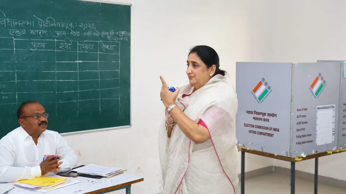 By-Election Live: महाराष्ट्र की 2 और गुजरात की एक सीट पर उपचुनाव, जानें कितनी हुई वोटिंग Sunetra Pawar- India TV Hindi