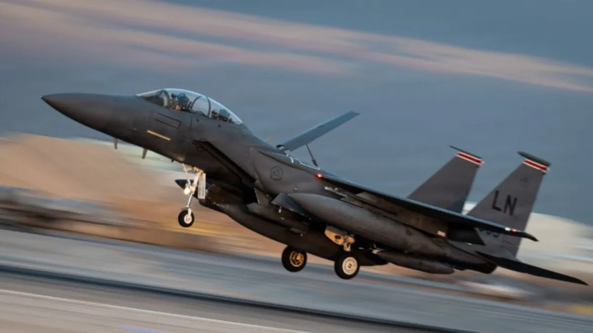 F-15E और A-10 Warthog की ताकत, ट्रंप के अरमानों को ईरान ने कैसे हवा में धुआं धुआं कर दिया, जानें अमेरिका का F-15E जेट फाइटर- India TV Hindi
