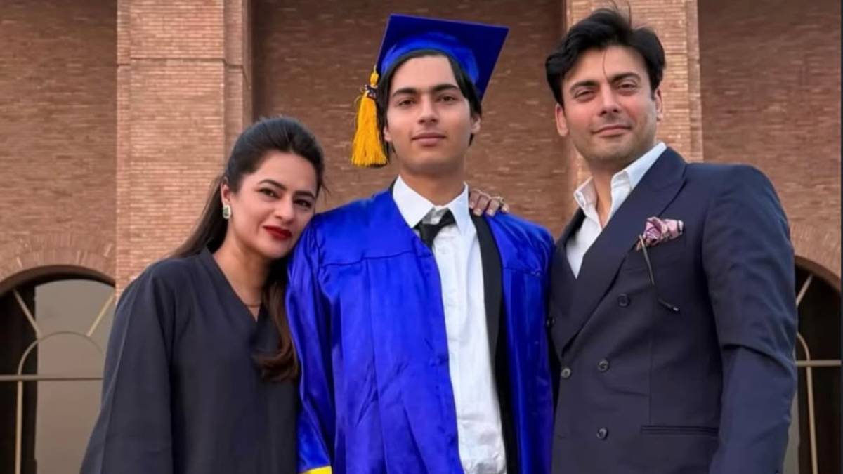 बेटा हुआ ग्रैजुएट तो खुशी से फूले नहीं समा रहे फवाद खान