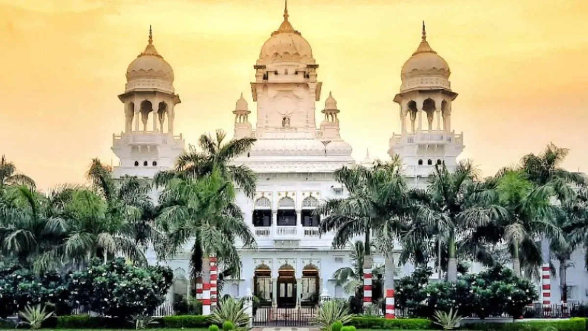 लावारिस घोषित कर दी गईं KGMU में बनी 6 मजारें, बार-बार नोटिस के बाद भी कोई सामने नहीं आया KGMU illegal mazar, Lucknow KGMU encroachment, KGMU mausoleum controversy- India TV Hindi
