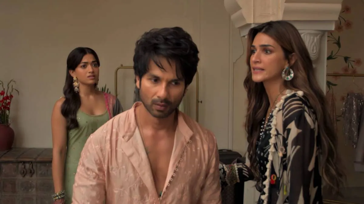 Cocktail 2 Trailer: 13 साल बाद लौट रहा है 'कॉकटेल' का जादू, इटली की वादियों में दिखेगी शाहिद, कृति और रश्मिका की उलझी हुई लव स्टोरी rashmika mandanna, Shahid kapoor, kriti sanon- India TV Hindi