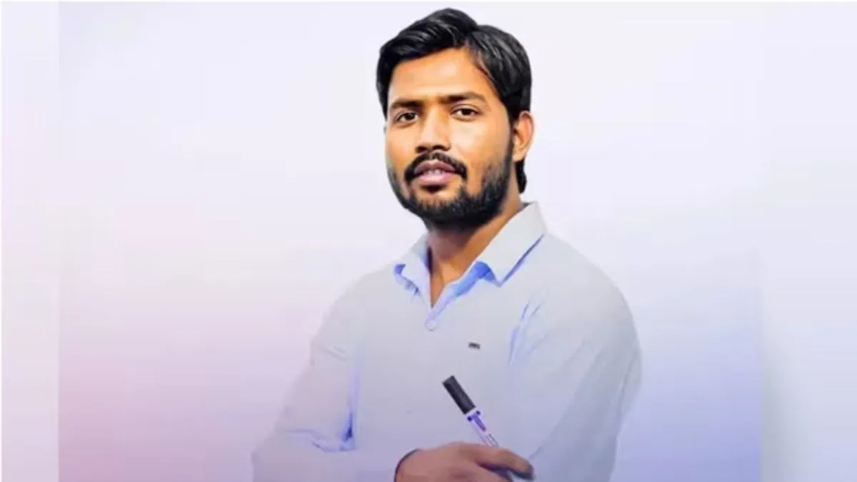 खान सर के कोचिंग संस्थान में हो रही सुरक्षा नियमों की अनदेखी, लग सकता है ताला, सामने आया DIG का बयान Khan Sir- India TV Hindi