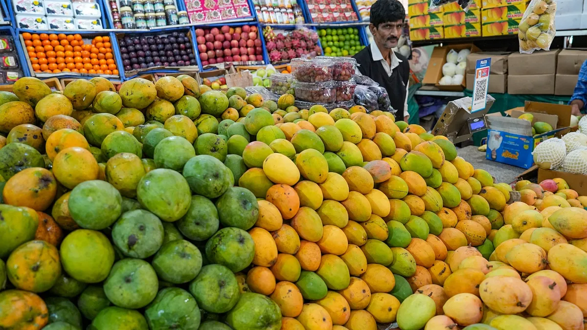 यूपी के आमों पर संकट, आखिर जापान और अमेरिका ने क्यों किया इसे लेने से इन्कार mango- India TV Hindi