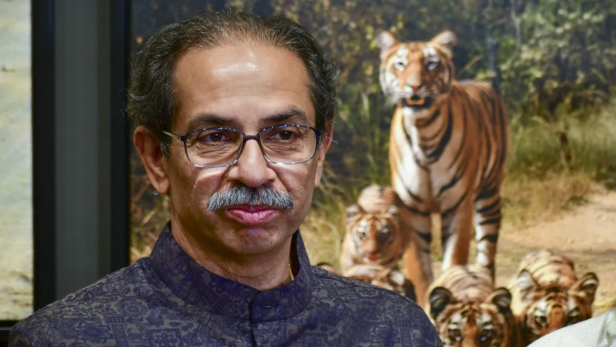 दशकों की वफादारी खत्म! कौन हैं वो बागी सांसद, जिन्होंने उद्धव ठाकरे की नींद उड़ा दी? जानिए बागी MPs से जुड़े हर सवाल का जवाब उद्धव ठाकरे- India TV Hindi