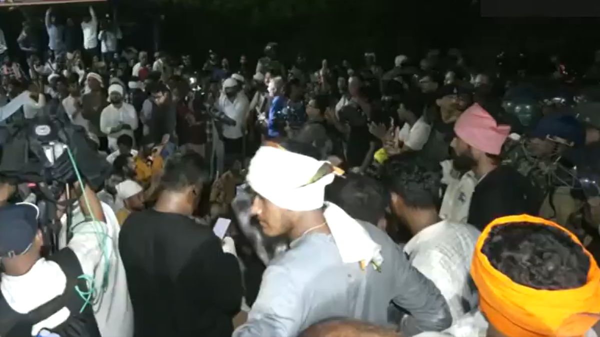 MP में हड़कंप, भोपाल में सड़कों पर 2 हजार से ज्यादा किसान, CM हाउस के घेराव की तैयारी