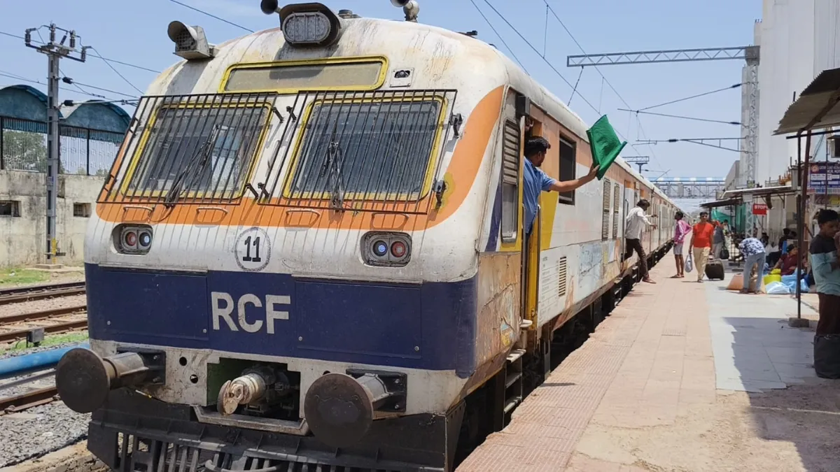 रेल यात्रियों के लिए बड़ी खुशखबरी! कोटा मंडल से गुजरने वाली 18 स्पेशल ट्रेनों की अवधि बढ़ी रेलवे ने 18 स्पेशल...- India TV Hindi