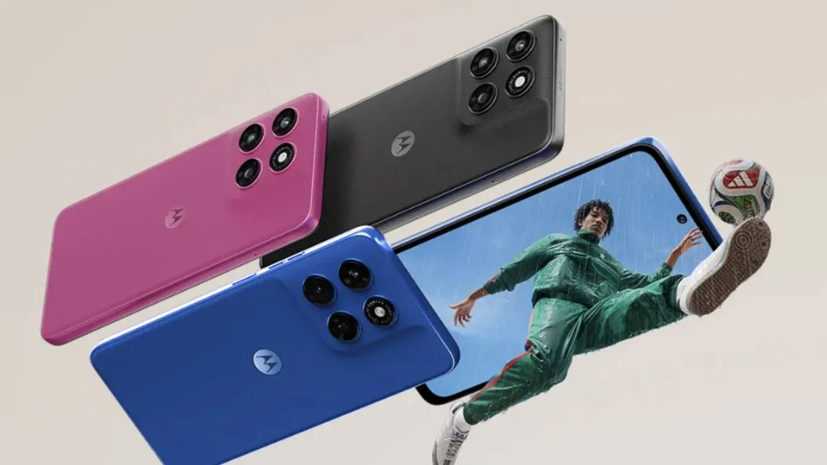 Motorola G77 Power को भारत में एक ही स्टोरेज वेरिएंट 8GB RAM + 128GB में पेश किया गया है। फोन की कीमत 25,999 रुपये है। इस फोन को कंपनी ने Pantone Fuchsia Red, Pantone Impenetrable, Pantone Laurel Green और Pantone Nautical Blue कलर ऑप्शन में खरीद सकते हैं।