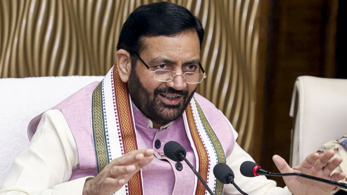 हरियाणा के कई जिलों से निकली 'तबादला एक्सप्रेस', 15 IAS और HCS अधिकारियों का हुआ ट्रांसफर