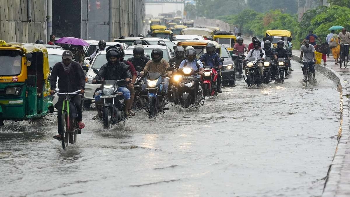 दिल्ली-NCR में मौसम मेहरबान, UP-बिहार समेत 16 राज्यों में भारी बारिश का अलर्ट
