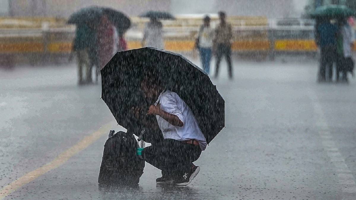9 जुलाई को देश में कहां-कहां होगी बारिश? दिल्ली-NCR में कैसा रहेगा मौसम; पढ़ें IMD का लेटेस्ट अपडेट