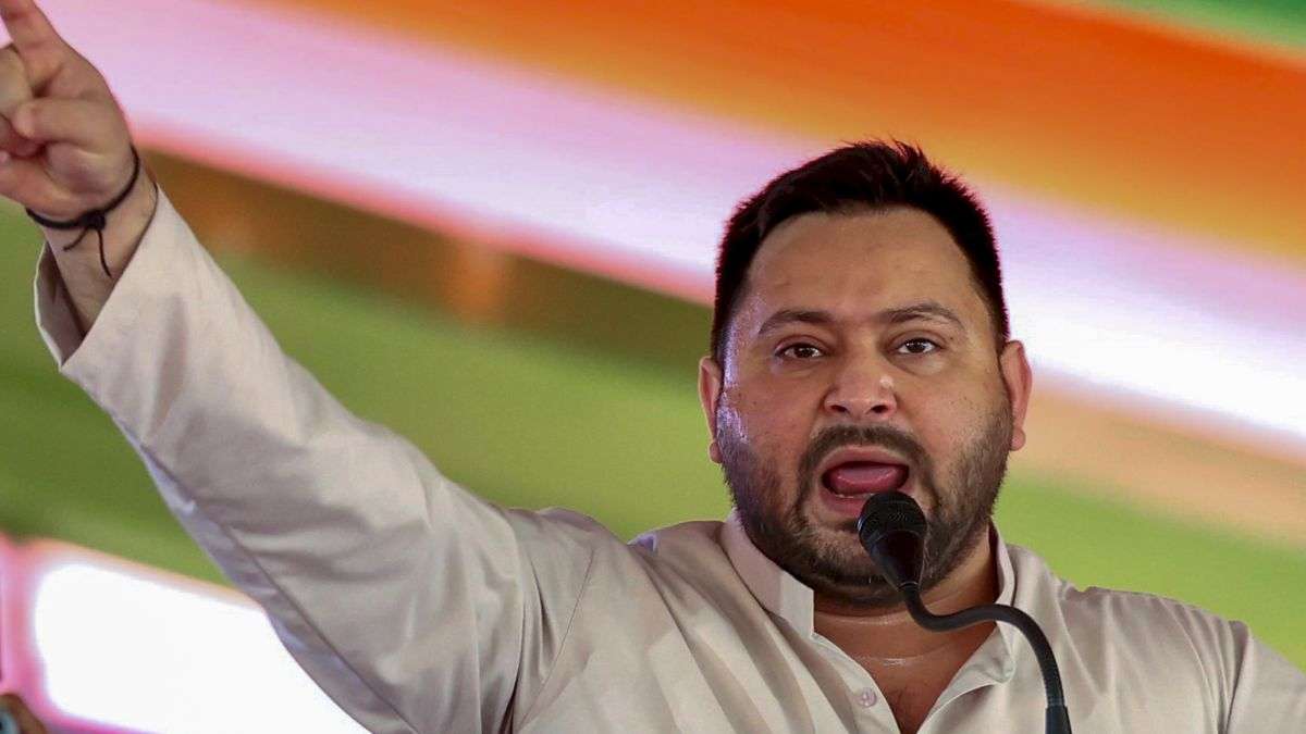 बड़े भाई तेज प्रताप और छात्रों की गिरफ्तारी पर आया तेजस्वी यादव का पहला बयान