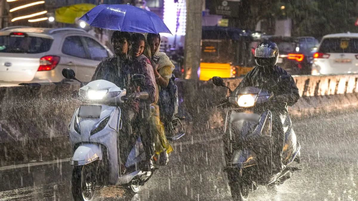 कई राज्यों में बारिश से हाहाकार, दिल्ली-NCR और UP को लेकर क्या हैं आसार? जानें कैसा रहेगा आज का मौसम देश के कई राज्यों में भारी बारिश।- India TV Hindi