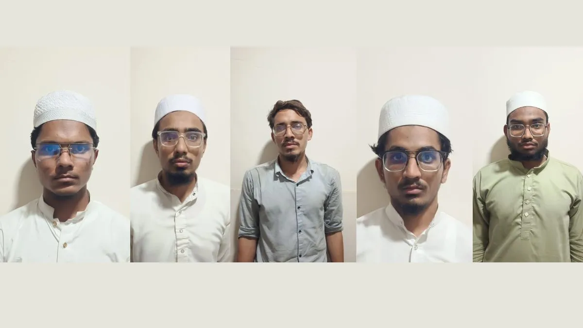 गुजरात से जैश के 5 और आतंकी गिरफ्तार, कई बार बम फोड़ने की कर चुके हैं कोशिश; पहले भी 8 हो चुके हैं गिरफ्तार गिरफ्तार किए गए पांच आतंकी।- India TV Hindi