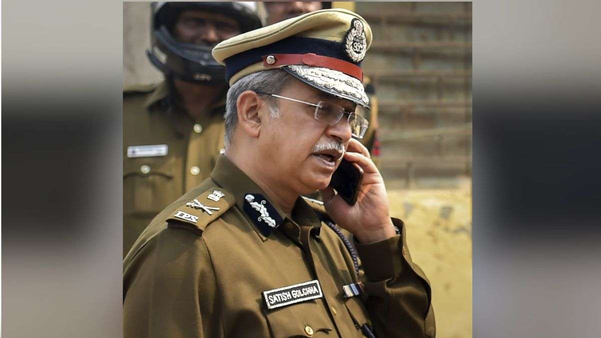 दिल्ली पुलिस के कमिश्नर सतीश गोलचा को रिटायरमेंट से पहले हटाया गया, अब अनुराग कुमार..