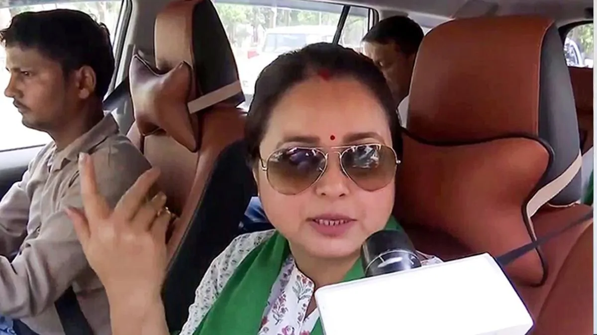 एक डस्टबिन की कीमत 15490 रुपये? रोहिणी आचार्य ने लगाया घोटाले का आरोप, वर्तमान MD ने कहा- "यह कोई आम डस्टबिन नहीं" एक डस्टबिन की कीमत 15490 रुपये? रोहिणी आचार्य ने लगाया घोटाले का आरोप- India TV Hindi