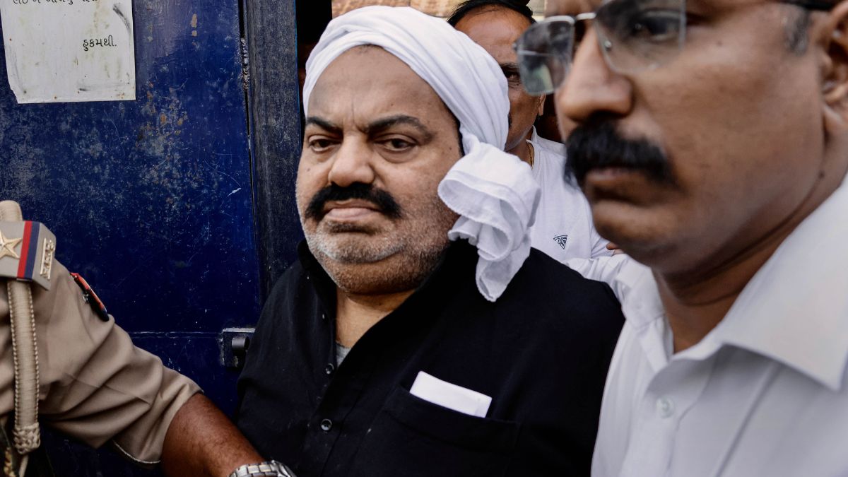 ढाई साल और खत्म हो गया अतीक का कुनबा: कौन दुनिया में नहीं, कौन जेल में और कौन अब भी फरार?