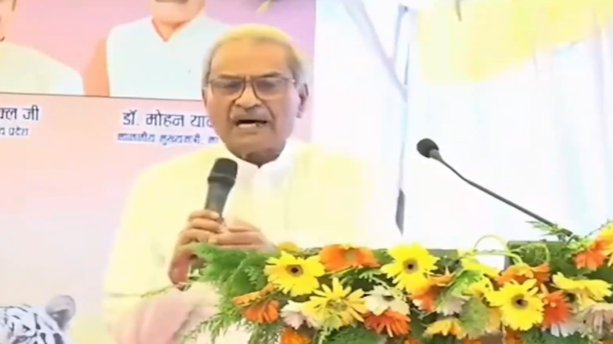 'शुद्ध पेट्रोल तुम्हारे बाप के घर से आएगा क्या', किस पर भड़के BJP सांसद जनार्दन मिश्रा? VIDEO वायरल