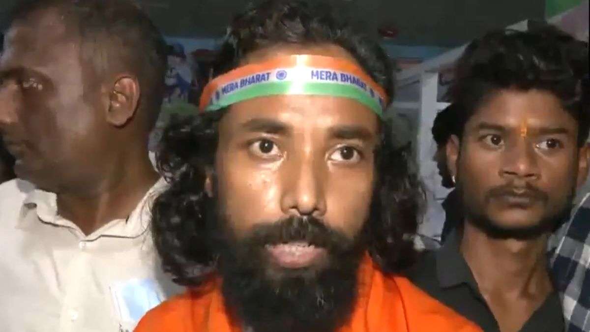 रांची से बड़ी खबर, छात्र नेता देवेंद्र नाथ मेहतो ने अनशन खत्म करने का ऐलान किया, सोनम वांगचुक से बात भी की रांची से बड़ी खबर, छात्र नेता देवेंद्र नाथ मेहतो ने अनशन खत्म करने का ऐलान किया, सोनम वांगचुक से बात भी की
