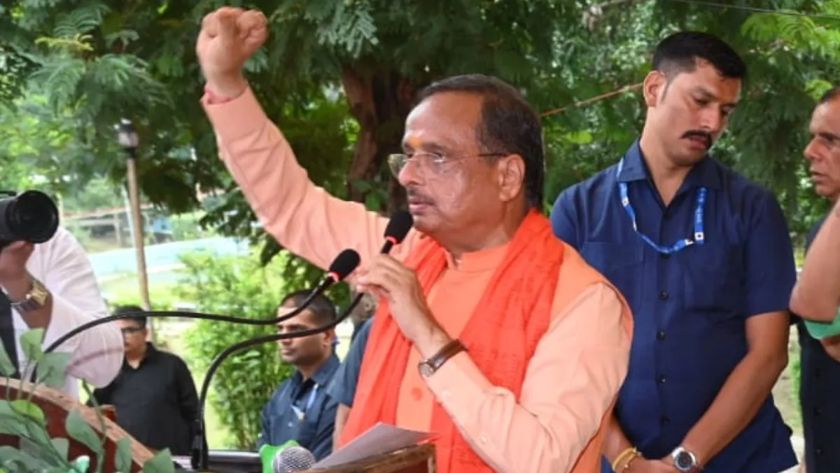 'जिन पंडितों को सभाओं से भगाते थे, अब उन्हीं की बात कर रहे', सांसद दिनेश शर्मा ने समाजवादी पार्टी पर बोला हमला bjp MP Dinesh Sharma attacks Samajwadi party- India TV Hindi