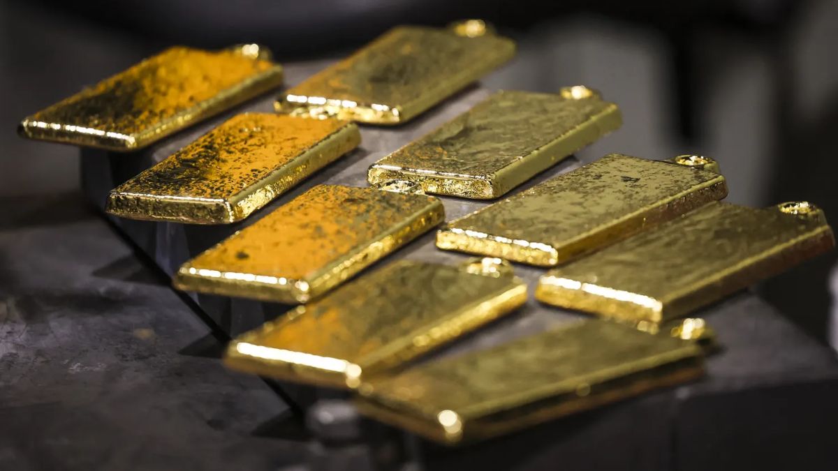 7 दिनों में 12,400 रुपये महंगा हुआ सोना, चांदी की कीमतों में भी बंपर तेजी जारी
