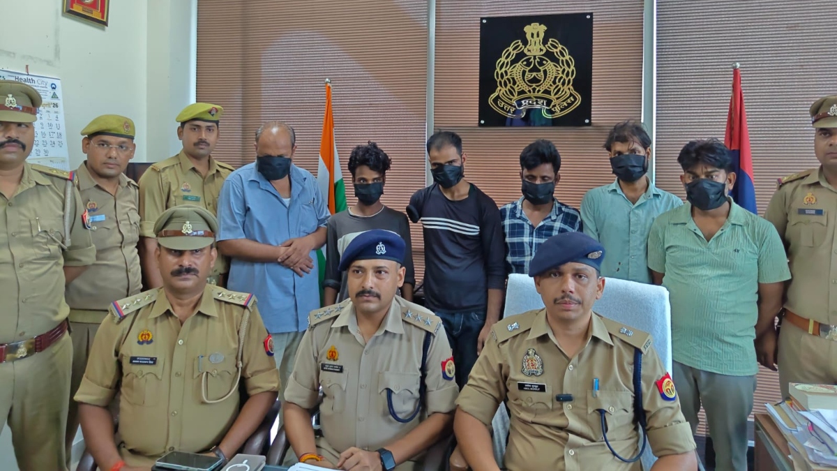 लखनऊ में बंद मकानों की रेकी कर चोरी करने वाले गिरोह का पर्दाफाश, चोरी के माल के खरीदार समेत 6 गिरफ्तार