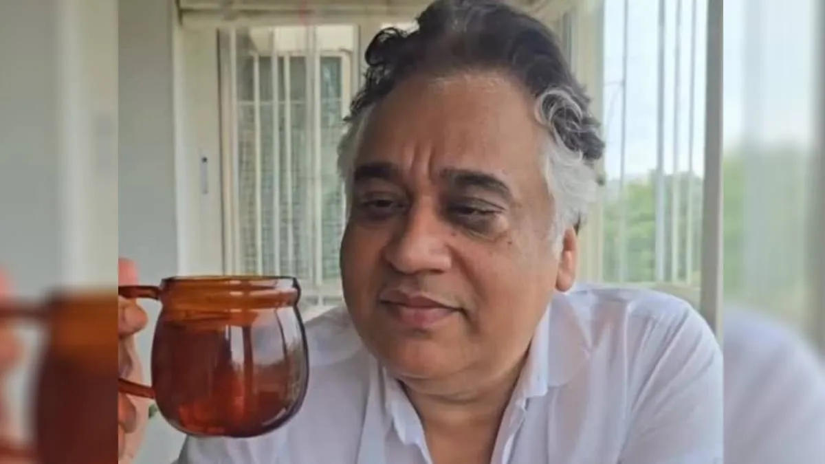 मनु ऋषि चड्ढा की बात करें तो वह एक प्रसिद्ध अभिनेता, गीतकार, पटकथा और डायलॉग राइटर हैं। वह 'ओए लकी! लकी ओए!', 'शुभ मंगल ज्यादा सावधान' और 'तनु वेड्स मनु रिटर्न्स' जैसी फिल्मों में अपनी कॉमिक टाइमिंग के लिए तारीफें हासिल कर चुके हैं और अब 'ऑपरेशन सफेद सागर' में परवेज मुशर्रफ के किरदार के लिए सुर्खियों में हैं।