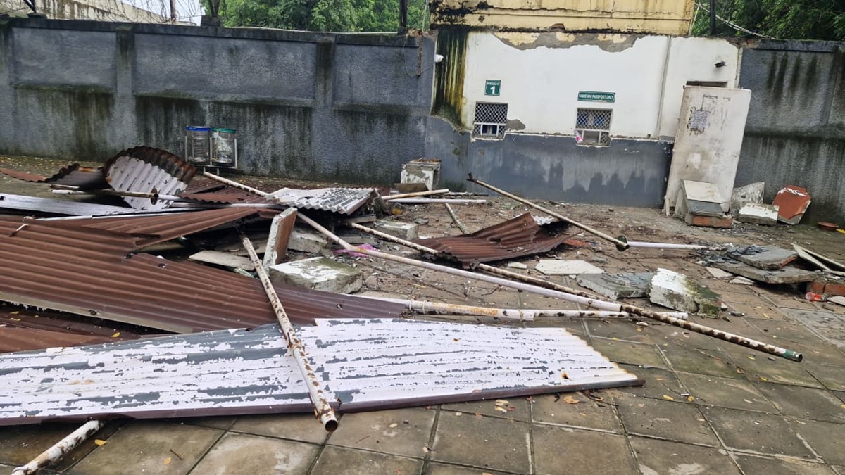 पाकिस्तान हाई कमीशन का सुरक्षा घेरा साफ, भारत ने चला दिया बुलडोजर; 'टिट फॉर टैट' एक्शन की वजह क्या है?