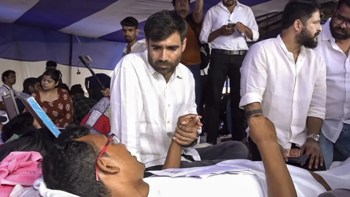 रांची में छात्रों का प्रदर्शन जारी, सरकार के साथ बातचीत के लिए 5 लोगों को डेलिगेशन तय, दोपहर में हो सकती है मीटिंग Ranchi- India TV Hindi