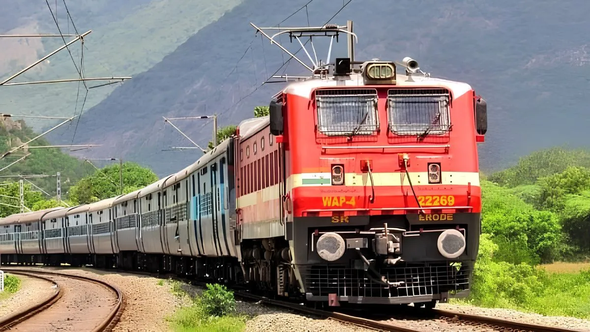 रक्षाबंधन पर रेलवे का तोहफा! दिल्ली से चलेंगी स्पेशल ट्रेनें, चेक करें रूट और टाइमिंग रक्षाबंधन पर दिल्ली...- India TV Hindi