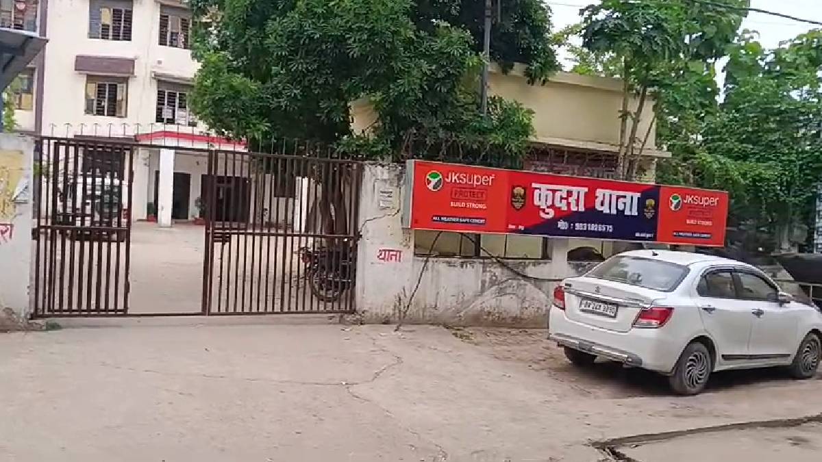 फर्जी हाजिरी, भ्रष्टाचार और रील्स बनाने के मामले में बड़ी कार्रवाई, दो थानाध्यक्ष समेत अब तक 25 पुलिसकर्मी सस्पेंड