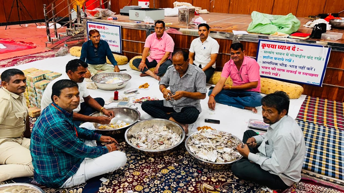 सांवलिया सेठ के खजाने में आए ₹35.66 करोड़, पिछली बार से 30KG चांदी ज्यादा आई; भंडार से कितना सोना निकला?
