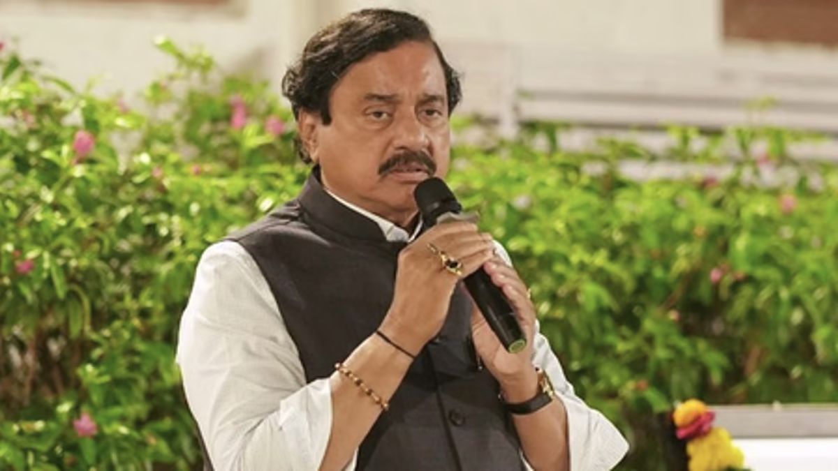 अजित पवार की NCP में कलह! खतरे में सुनील तटकरे का प्रदेश अध्यक्ष पद, पार्टी के नेता ने ही चुनाव आयोग से की शिकायत