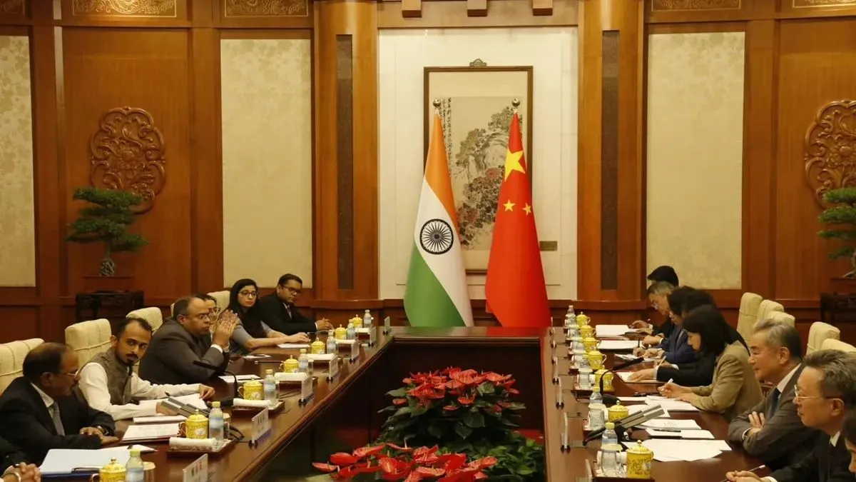 सीमा विवाद को लेकर चीन के साथ 25वीं बैठक, NSA अजीत डोवल ने वांग यी से की मुलाकात; हुई अहम चर्चा भारत-चीन के प्रतिनिधियों के बीच हुई बैठक।- India TV Hindi