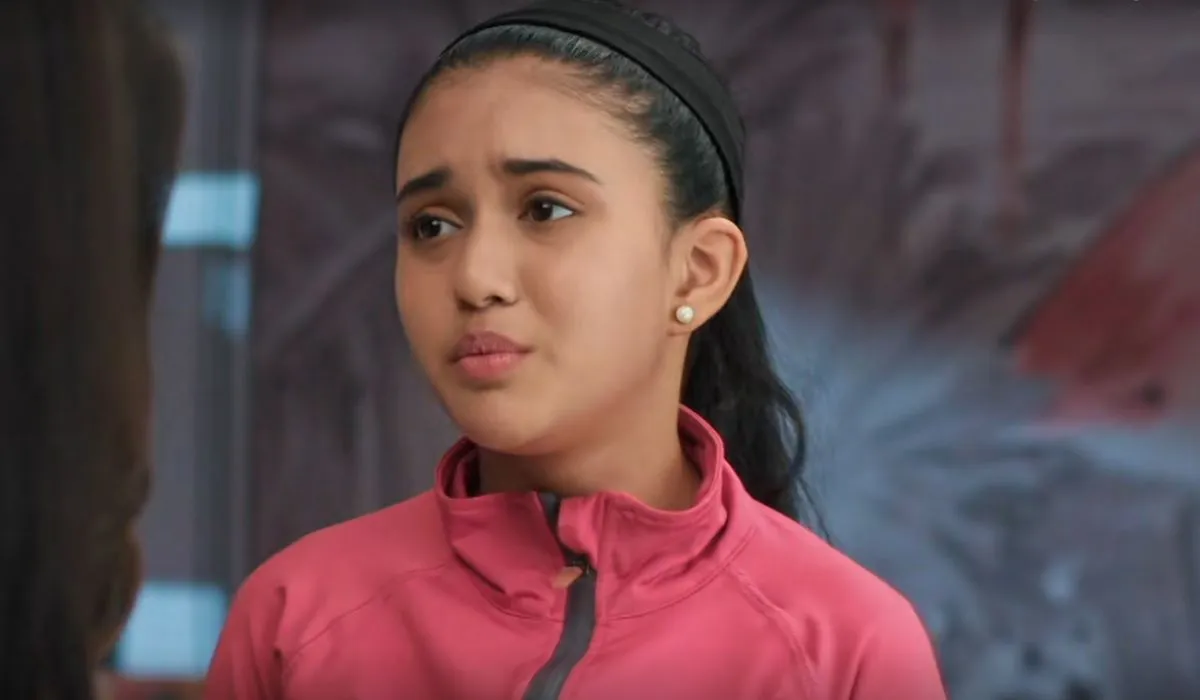 गलतफहमी बढ़ने के साथ ही हालात और भी उलझ जाते हैं। शांत होने के बजाय रघु और अरमान एक-दूसरे के प्रति और ज्यादा आक्रामक हो जाते हैं। उनकी बहस आखिरकार सारी हदें पार कर जाती है और मारपीट में बदल जाती है। इस बीच अभिरा और मुक्ति भी मुश्किल में पड़ जाती हैं।