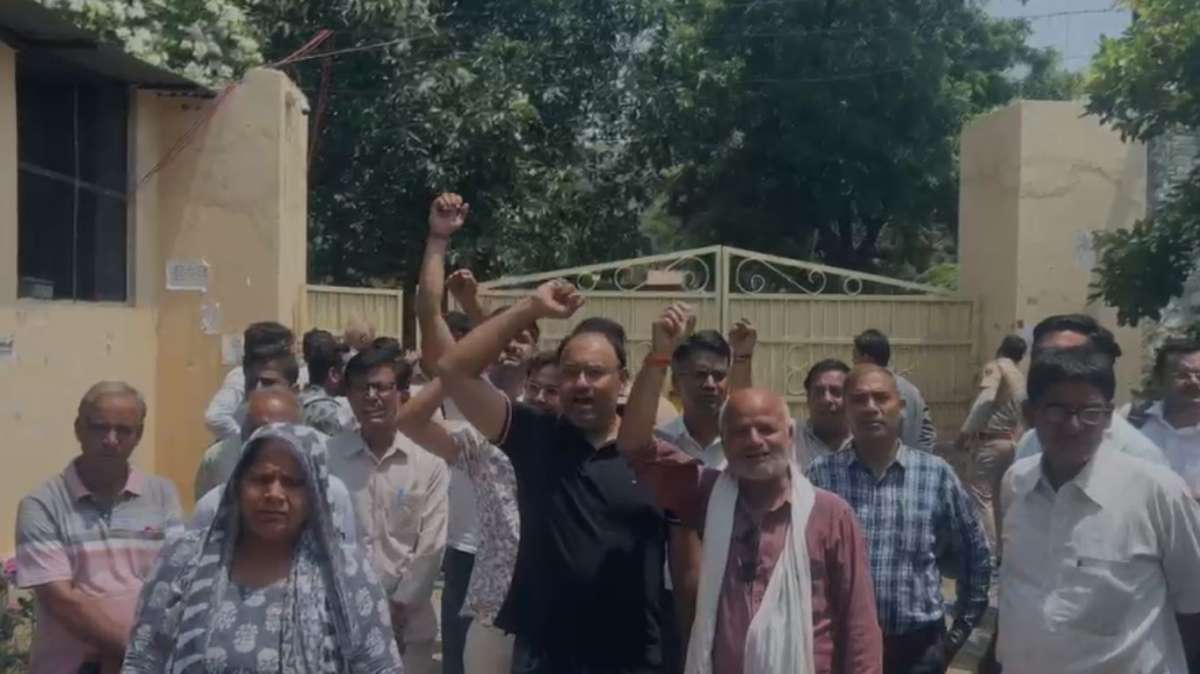 जयपुर में AYUSH PG परीक्षा के दौरान 15 मिनट रही बिजली, 2 घंटे ठप रहे कंप्यूटर; 200 से ज्यादा अभ्यर्थियों का हंगामा