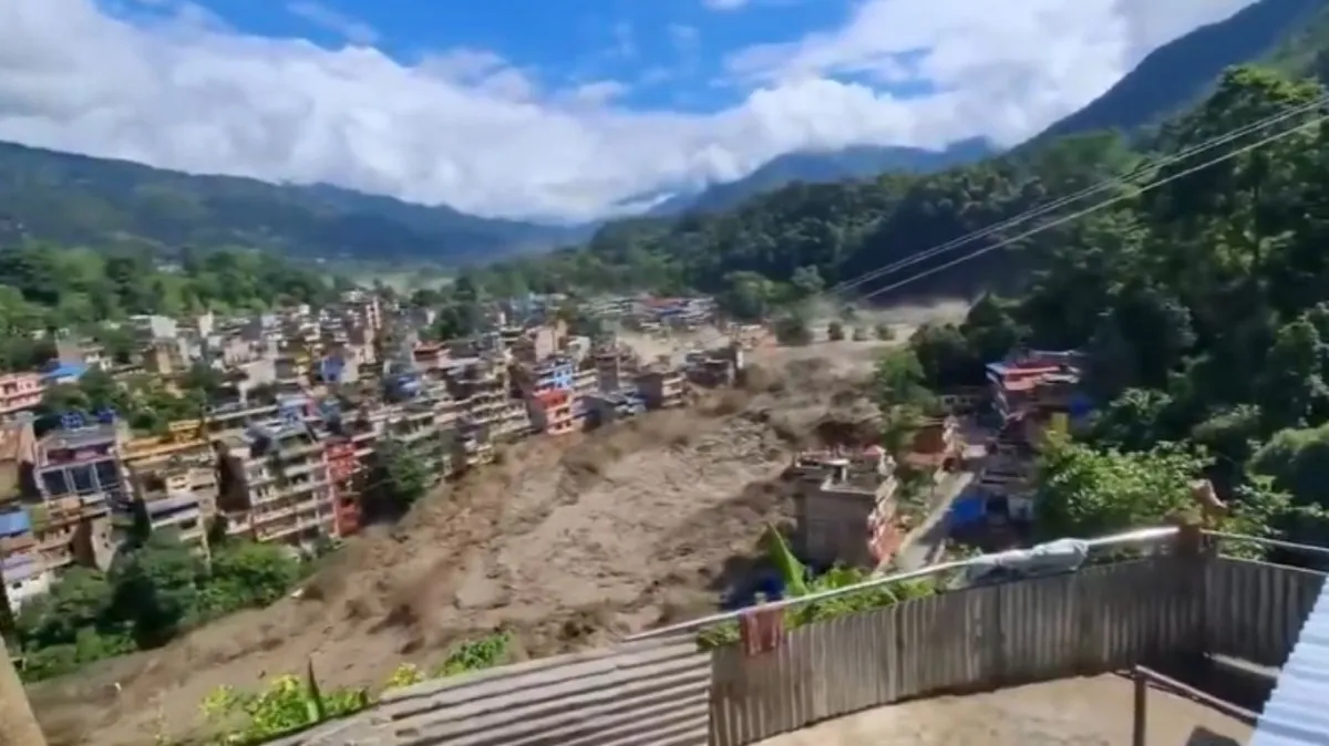 नेपाल में आए सैलाब से बिहार में अलर्ट, गंडक में फ्लैश फ्लड का खतरा, 3 मीटर ऊंची उठ सकती हैं लहरें Nepal flash flood- India TV Hindi