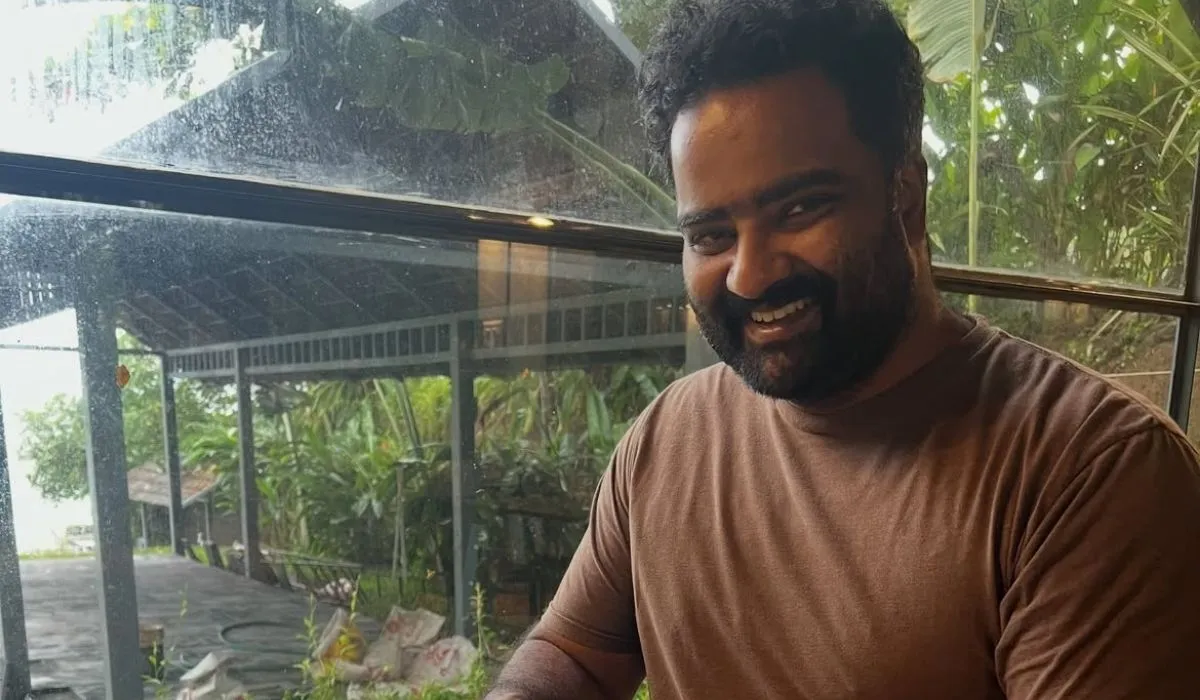 काला भैरव म्यूजिक कंपोजर एमएम कीरावनी के बेटे और फिल्ममेकर एसएस राजामौली के भतीजे हैं। फिल्म RRR के गाने 'नाटू नाटू' में राहुल सिप्लिगुंज के साथ गाने के अलावा, वह 'बाहुबली 2: द कन्क्लूजन', 'अरविंदा समेथा वीरा राघवा' जैसी फिल्मों का भी हिस्सा रहे हैं। इस सिंगर ने 'मथु वदलारा' फिल्म से कंपोजर के तौर पर भी डेब्यू किया था।