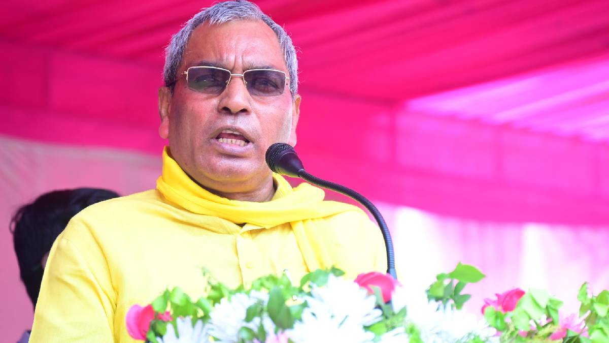 ''मित्र अखिलेश.. जरा संभालिए अपने चच्चू को, वो आपको कभी सत्ता में आने नहीं देंगे'', शिवपाल के बयान पर राजभर का तंज