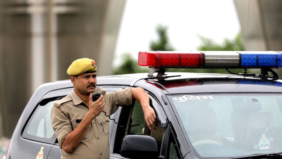 अयोध्या के मेडिकल कॉलेज में बम बनाने वाली पर्ची मिलने से हड़कंप, पुलिस ने सरफराज खान को पकड़ा; सुरक्षा एजेंसियां अलर्ट