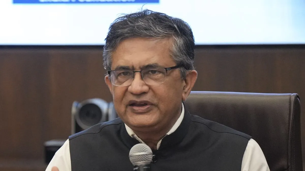 टाटा संस का अगला चेयरमैन कौन होगा? रेस में NSE के MD और CEO आशीष चौहान भी शामिल Tata Sons, Tata Sons Chairman, n. chandrasekaran, ashish chauhan, noel tata- India TV Hindi