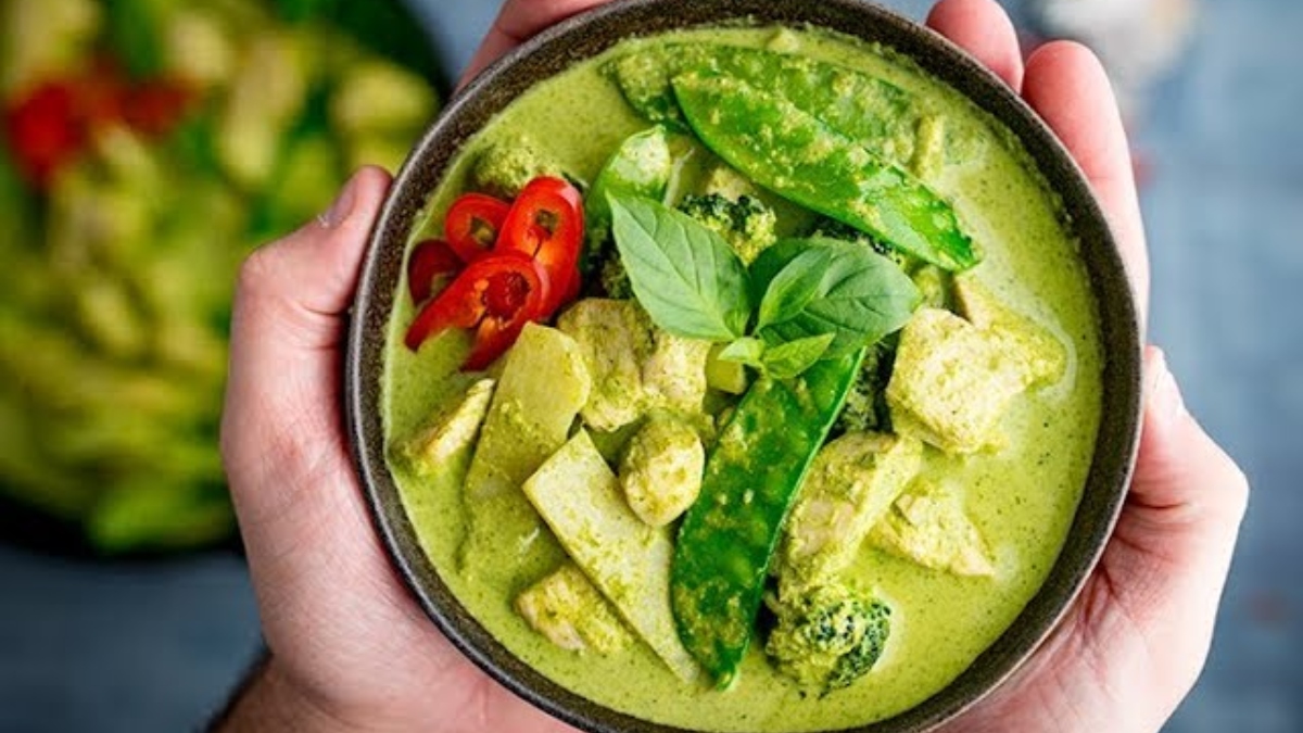 थाई फूड खाने का है मन? घर पर बनाएं रेस्टोरेंट स्टाइल वेज थाई ग्रीन करी, चावल के साथ लगेगी बेहद स्वादिष्ट, नोट करें विधि