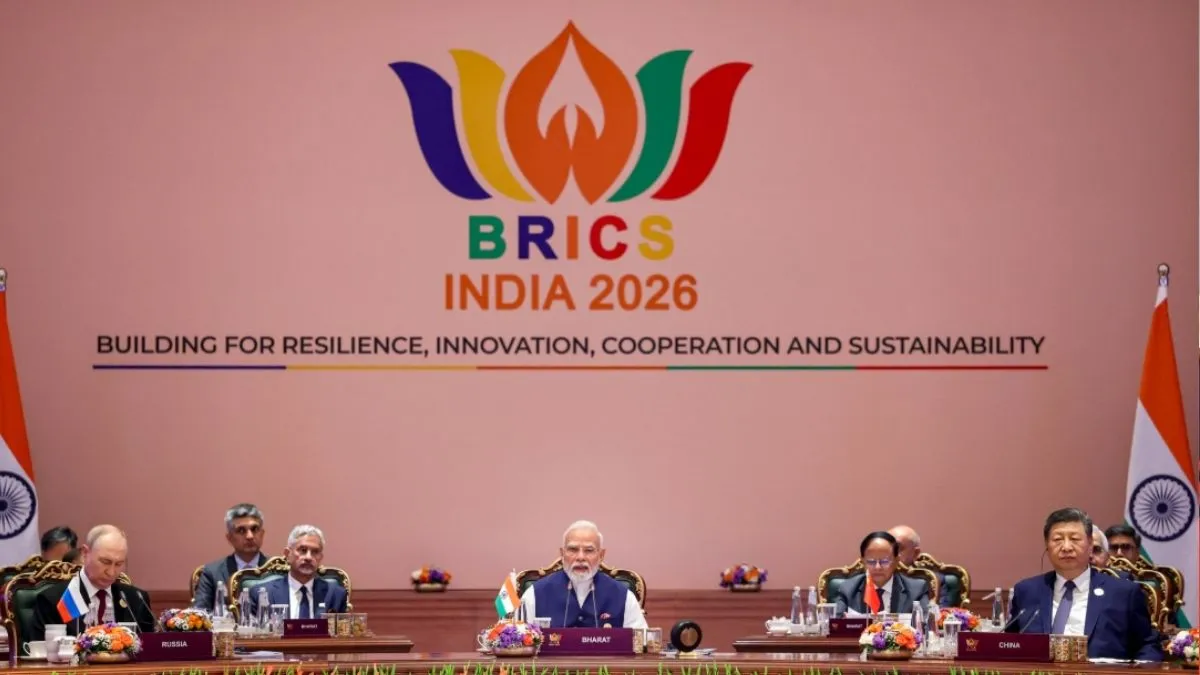 भारत द्वारा आयोजित दो दिवसीय ब्रिक्स शिखर सम्मेलन के समापन सत्र को संबोधित करते हुए मोदी ने कहा कि बढ़ते भू-राजनीतिक तनाव का दुनियाभर में आम लोगों के जीवन पर नकारात्मक प्रभाव पड़ रहा है और ऐसे में इन चुनौतियों से निपटने तथा मानवता के हित में आगे बढ़ने के लिए ब्रिक्स देशों को सहयोग और समावेशी विकास के माध्यम से मजबूत होकर उभरना होगा। 