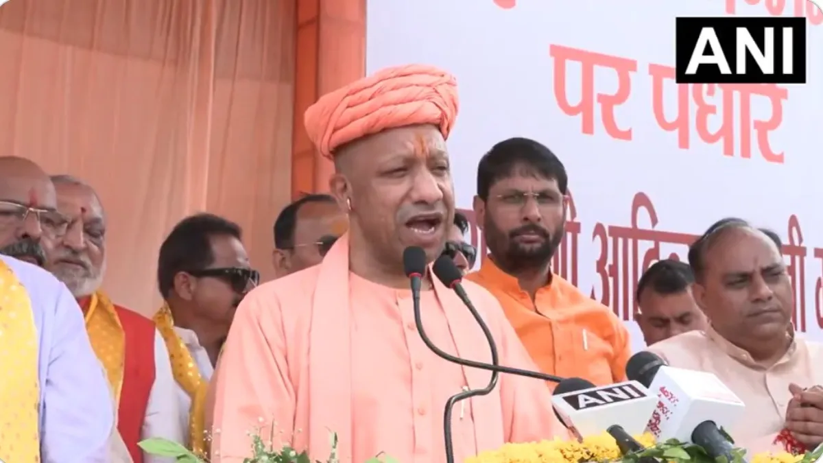 जन्माष्टमी पर सीएम योगी का मथुरा में संबोधन, बोले- 'समाज विरोधी शक्तियां कुचल दी जाएंगी' cm yogi mathura speech on janmashtami- India TV Hindi