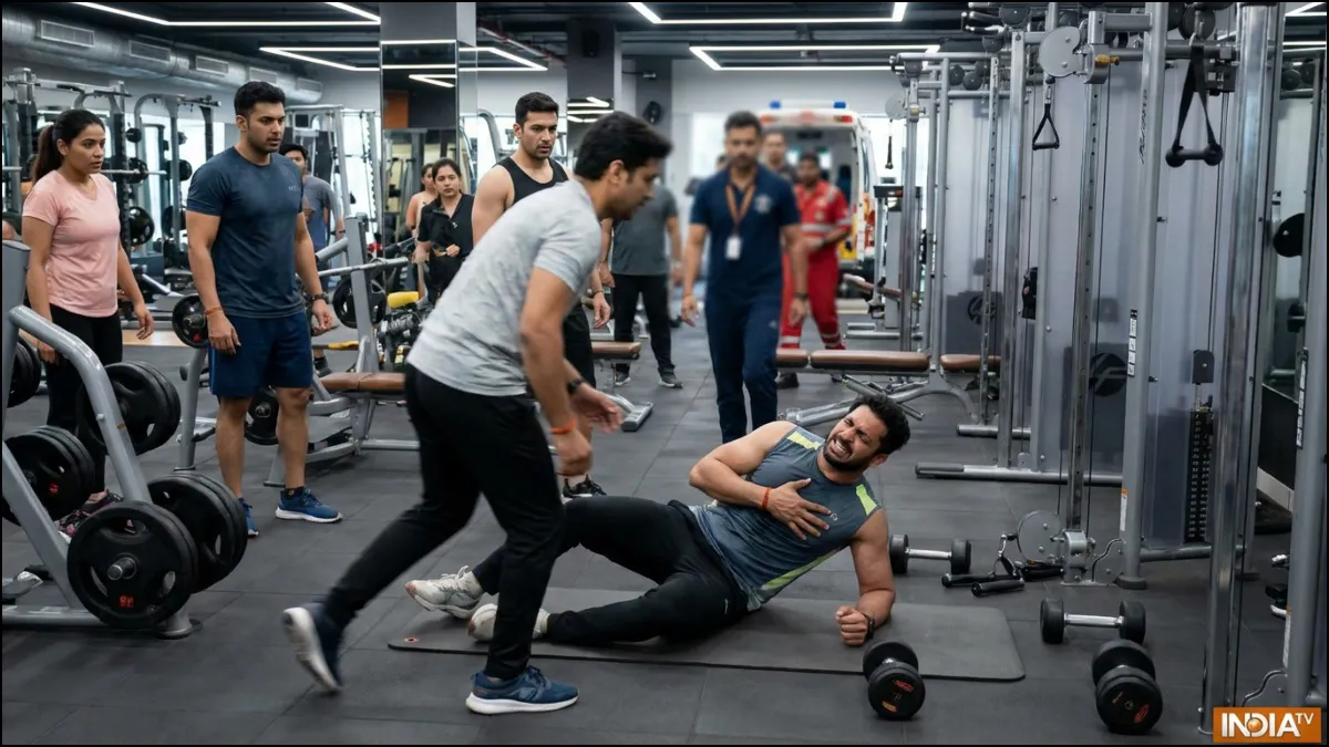 जिम में एक्सरसाइज करते वक्त क्यों आता है हार्ट अटैक, वर्कआउट के दौरान दिखने वाले इन लक्षणों को न करें नजरअंदाज जिम में हार्ट अटैक- India TV Hindi