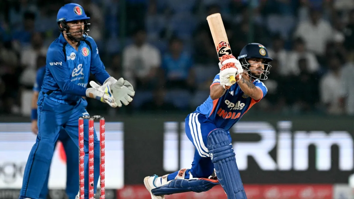 ईशान किशन साल 2026 में सबसे ज्यादा रन बनाने वाले भारतीय बल्लेबाजों में टॉप पर हैं। ईशान ने अफगानिस्तान के खिलाफ पहले T20I मैच में 42 रनों की पारी खेलते हुए 1000 रन का आंकड़ा पार कर लिया। इस साल किशन के बल्ले से अब तक 1028 रन आ चुके हैं। इस दौरान उनका औसत 36.71 का रहा है। 