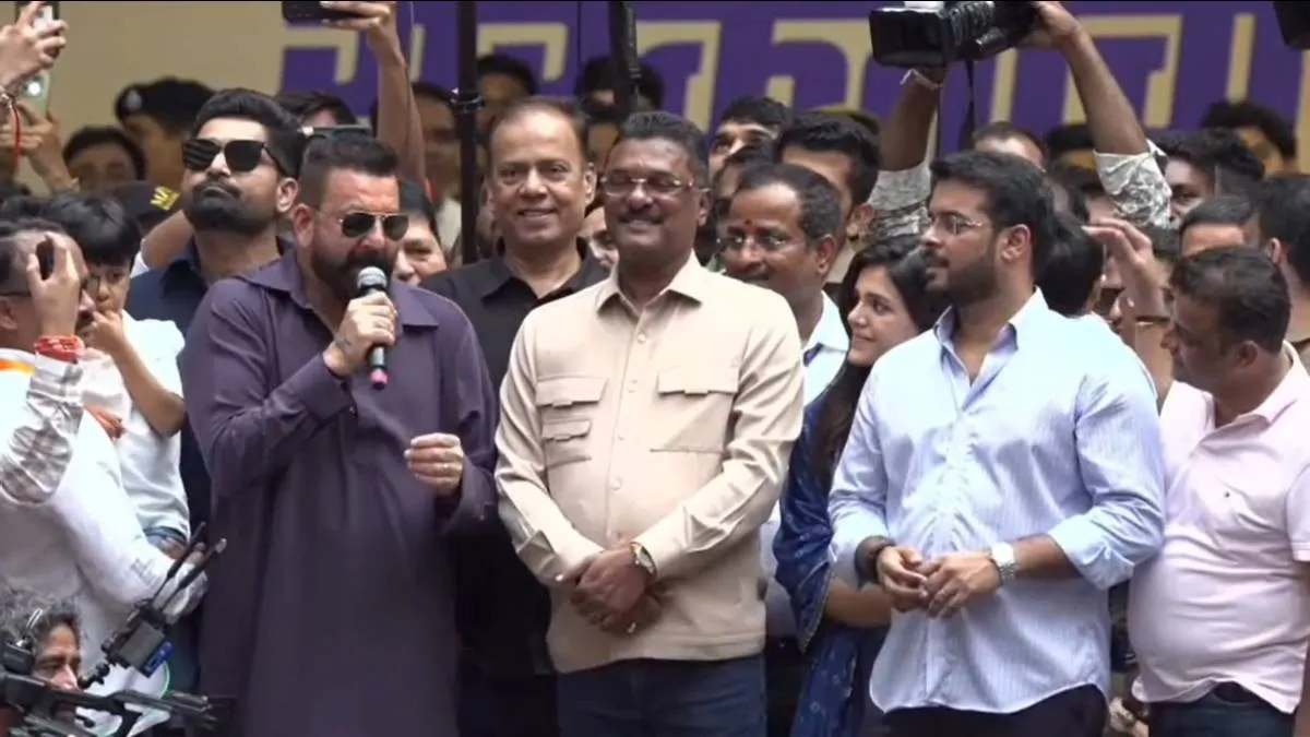 '6 साल येरवडा जेल में रहा, फिर भी मराठी नहीं सीखा', संजय दत्त के बयान पर छिड़ा सियासी घमासान, प्रताप सरनाईक को BJP विधायक ने घेरा Sanjay dutt- India TV Hindi