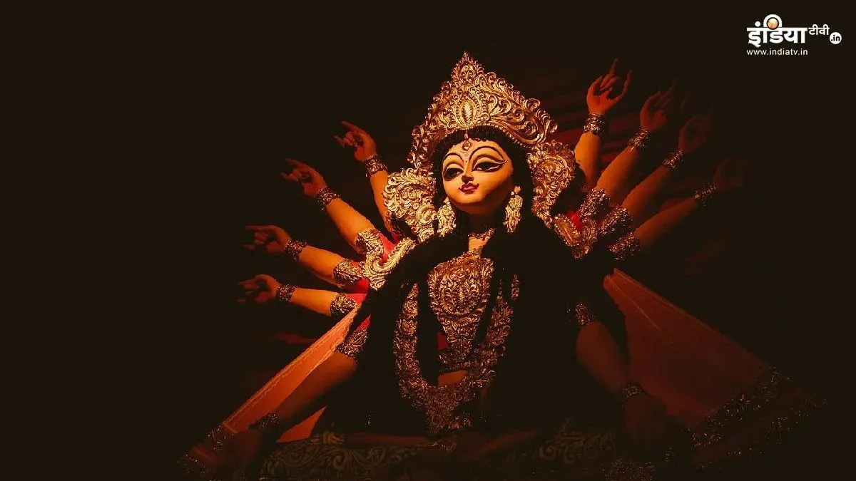 नवरात्रि के दूसरे दिन करें ये उपाय, मां ब्रह्मचारिणी की कृपा से दूर होगी हर परेशानी, खुशियों से भर जाएगी झोली नवरात्रि के दूसरे दिन के खास उपाय- India TV Hindi