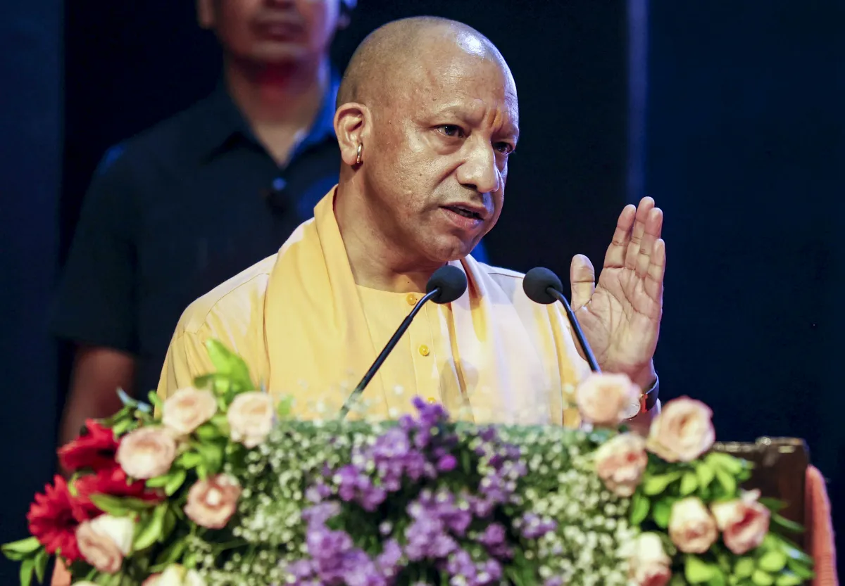 यूपी में बड़ा प्रशासनिक फेरबदल, 15 IAS और 23 PCS अधिकारियों का ट्रांसफर Yogi Adityanath- India TV Hindi